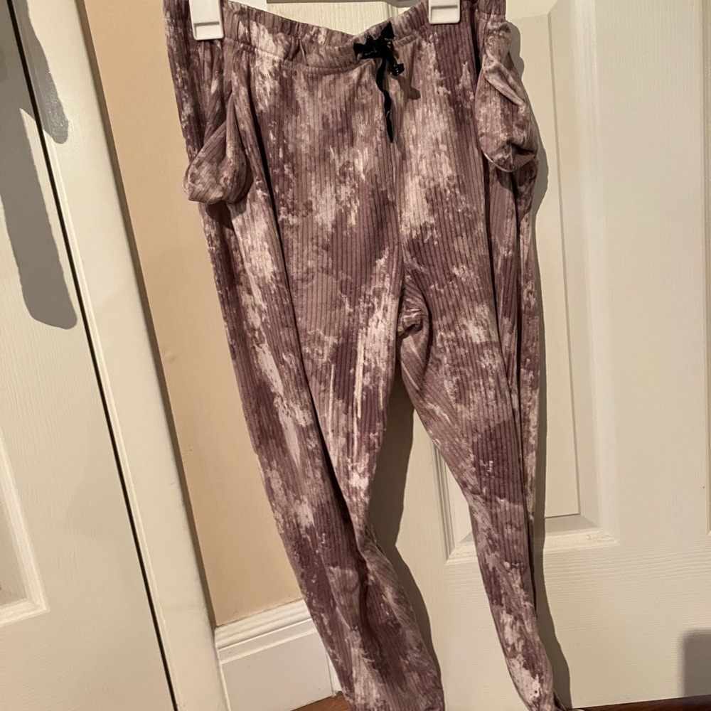 Brand: Nicolle Miller New York
Size: Large
Material: Polyester & Spandex
